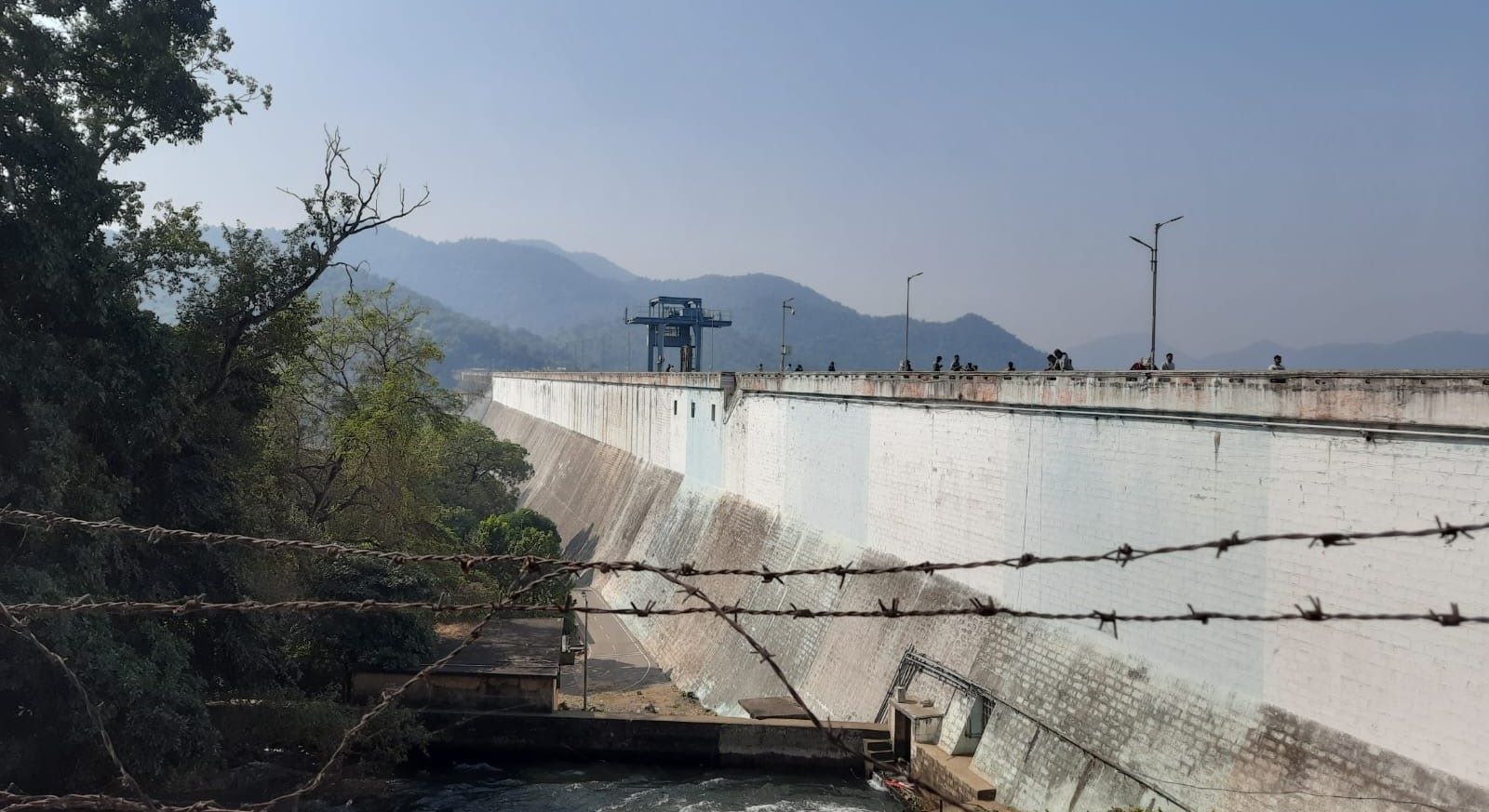 A scenic view of Massanjore Dam and its surroundings.